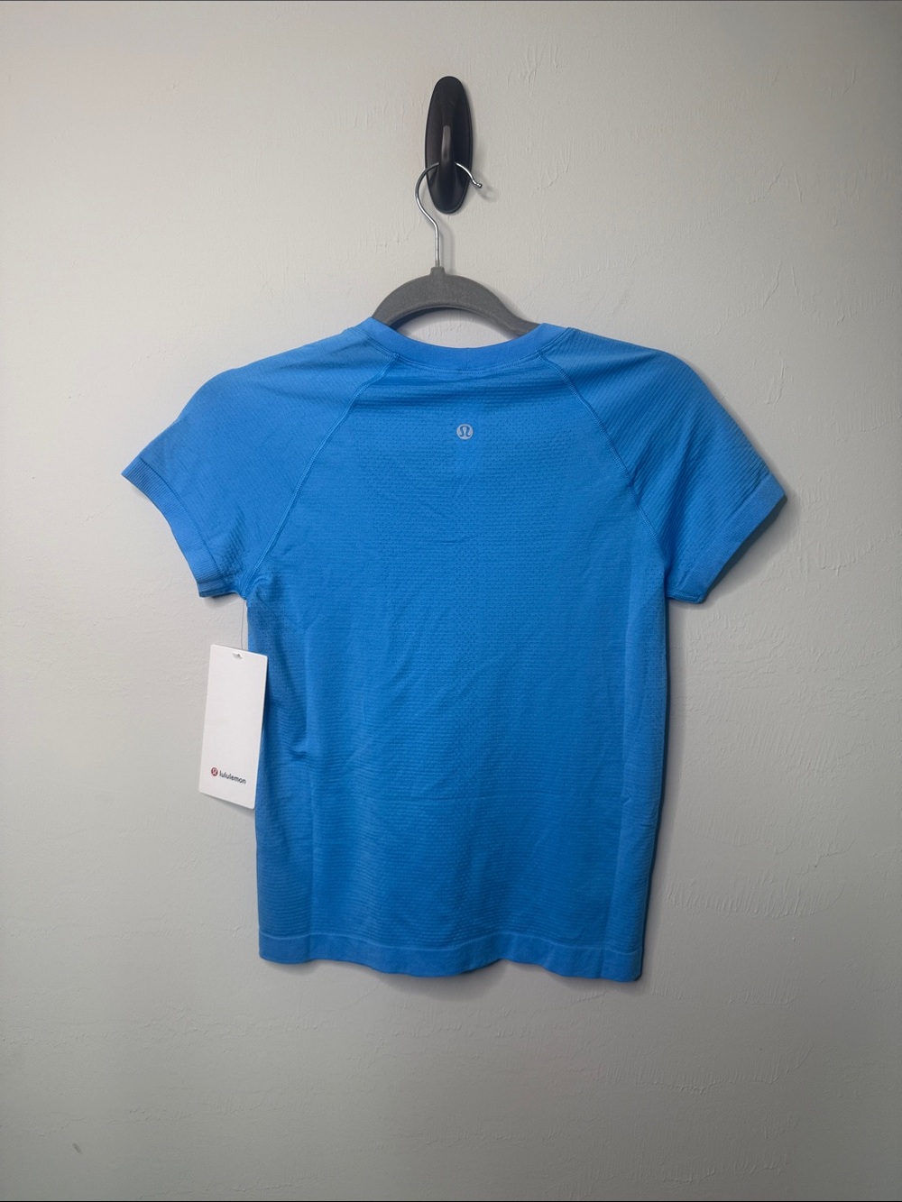 Lululemon Swiftly Tech Short Sleeve 2.0 *Race - Picture 2 of 4